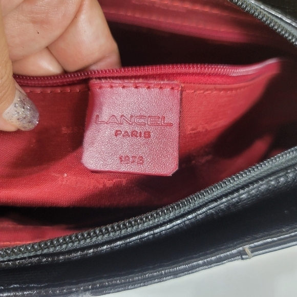 Elegant Lancel Black Leather Shoulder Bag - Picture 14 of 16